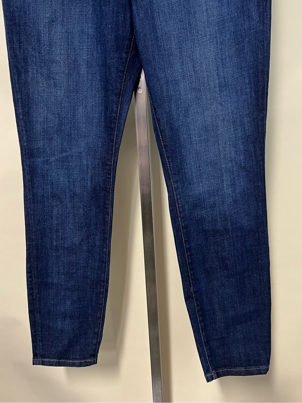Tommy Hilfiger Size 16 High Rise Stretch Medium Wash Denim Skinny Jeans - Picture 7 of 16